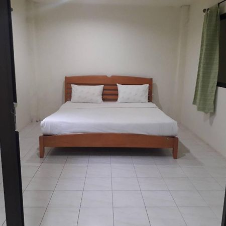 Penzy Guest House Praia de Chaweng Exterior foto
