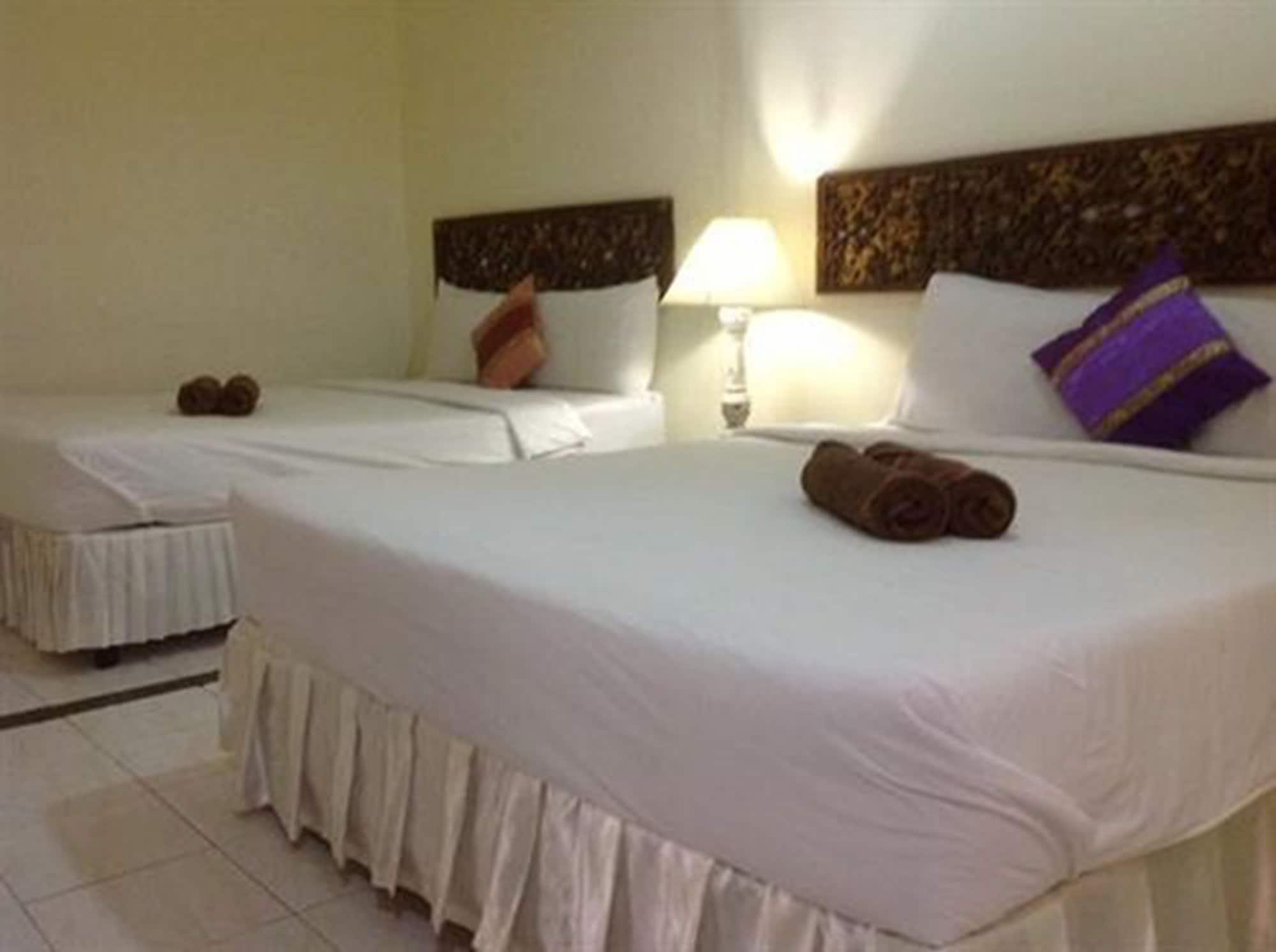 Penzy Guest House Praia de Chaweng Exterior foto
