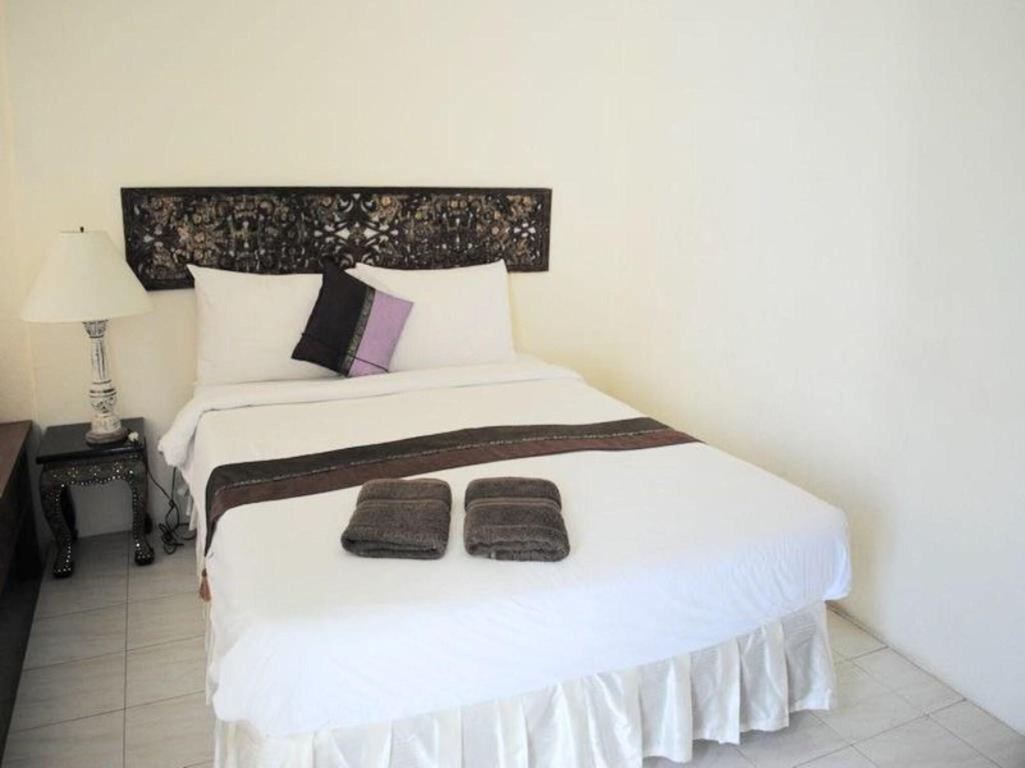 Penzy Guest House Praia de Chaweng Exterior foto