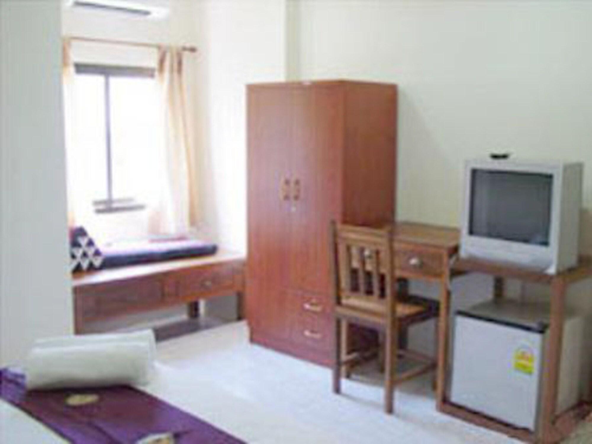 Penzy Guest House Praia de Chaweng Exterior foto