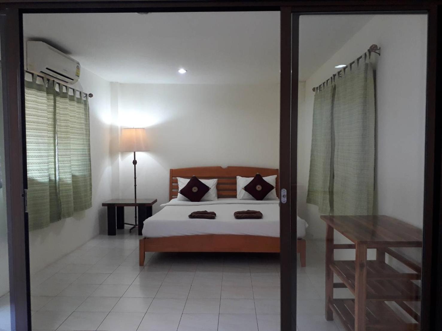 Penzy Guest House Praia de Chaweng Exterior foto
