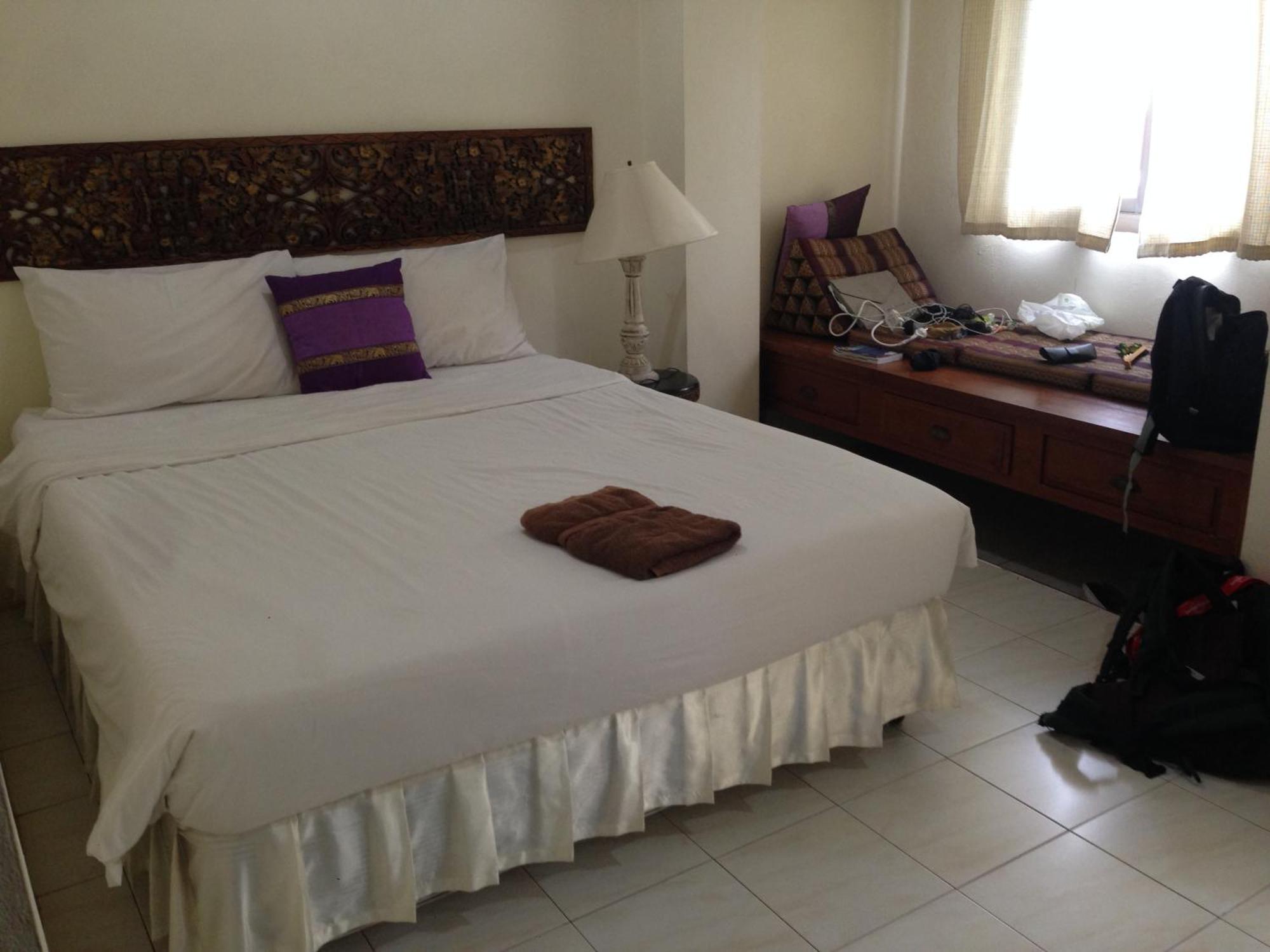 Penzy Guest House Praia de Chaweng Exterior foto