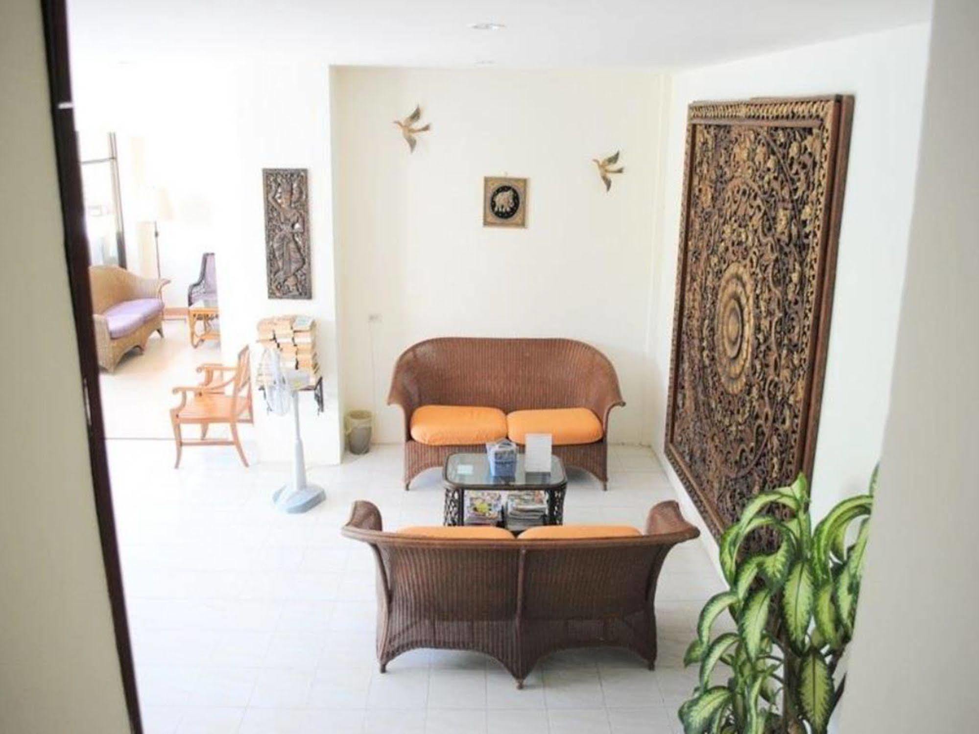 Penzy Guest House Praia de Chaweng Exterior foto